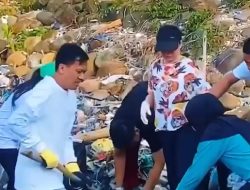 Langkah Awal Menuju Parepare Hijau, Andi Nurhaldin Halid dan Relawan Bersihkan Pantai Cempae