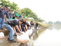 PLN dan Pemprov DKI Jakarta Tanam 100 Pohon di Waduk Brigif untuk Kelestarian Alam