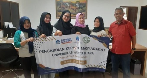 Edukasi Lingkungan, Mahasiswa dan Dosen UMB Sosialisasikan Bahaya Zat Kimia di Perusahaan Sablon Tangerang