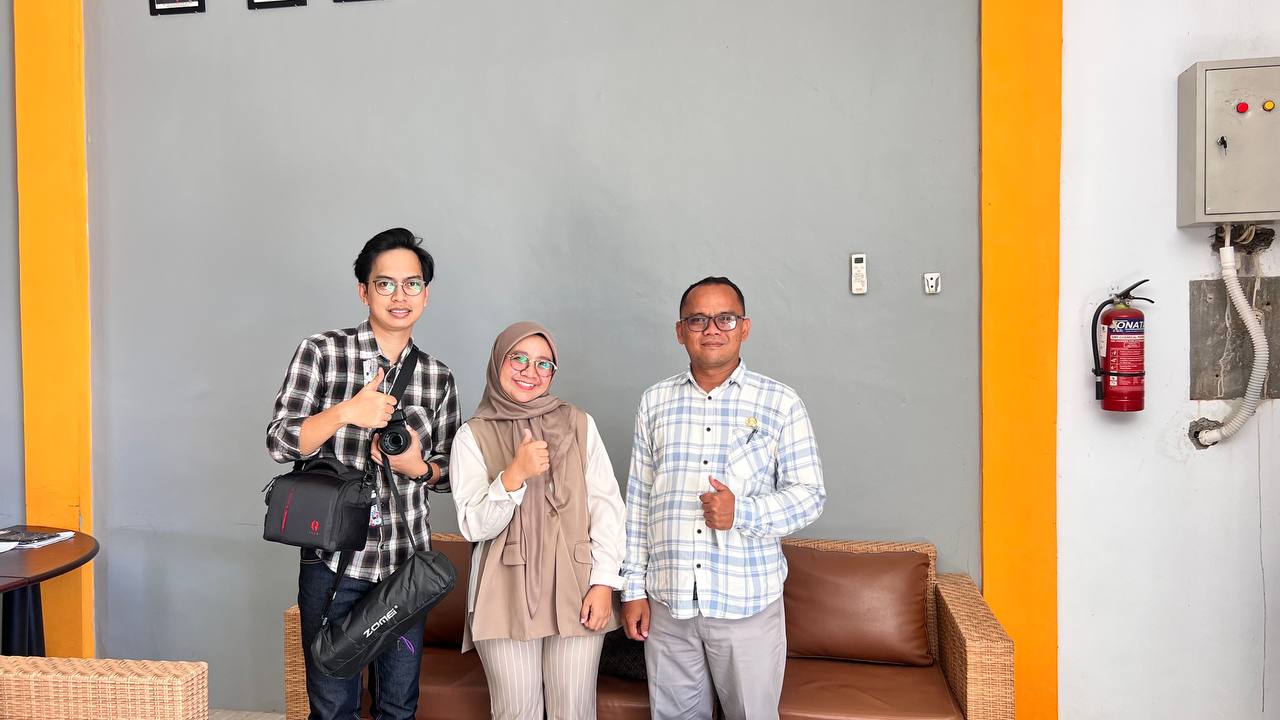 SMAN 1 Ciwaringin Gunakan Indibiz Sekolah untuk Mempercepat Transformasi Pembelajaran