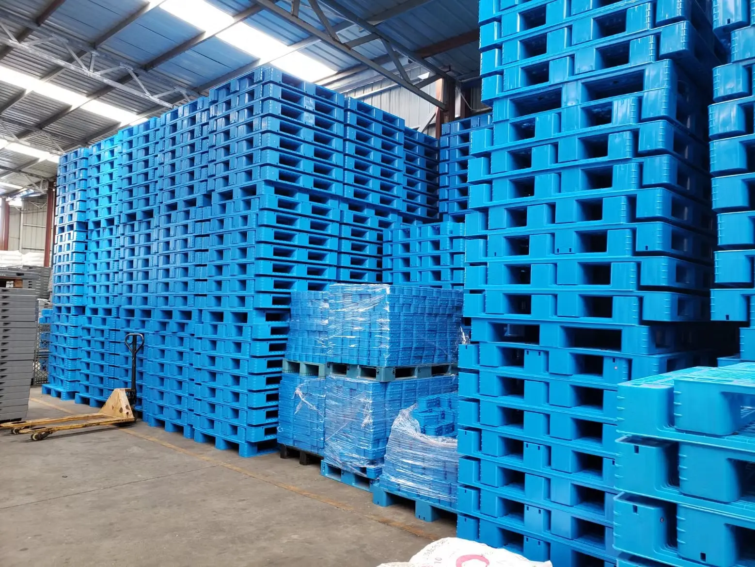 Distributor Pallet Plastik Terpercaya di Bekasi