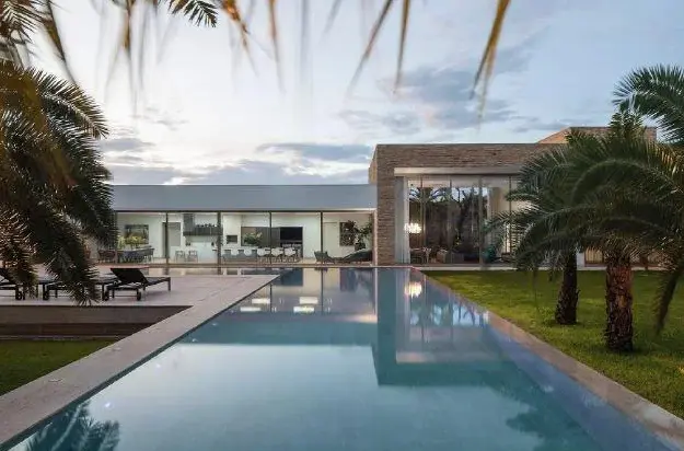 Rahasia Kolam Renang Mewah Ala Resor Bintang Lima