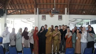 Pendampingan digitalisasi dan legalisasi usaha bagi pelaku UMKM di Kecamatan Gedebage