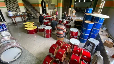 Jual Alat Drumband: Panduan Lengkap Memilih Peralatan Berkualitas untuk Sekolah, Komunitas, dan Marching Band