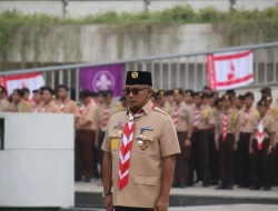 Aksi Gemilang Kak Suprayogie Pimpin Barisan Upacara HSP ke-98: Semarak Lapangan Banteng Bersama Wali Kota Arifin dan Pramuka Jakarta Pusat
