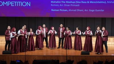 Karyawan PT Menara Maritim Indonesia Raih Penghargaan Best Presenter dan Juara Paduan Suara
